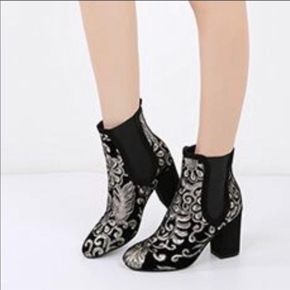 Gorgeous Velvet Ankle Booties!